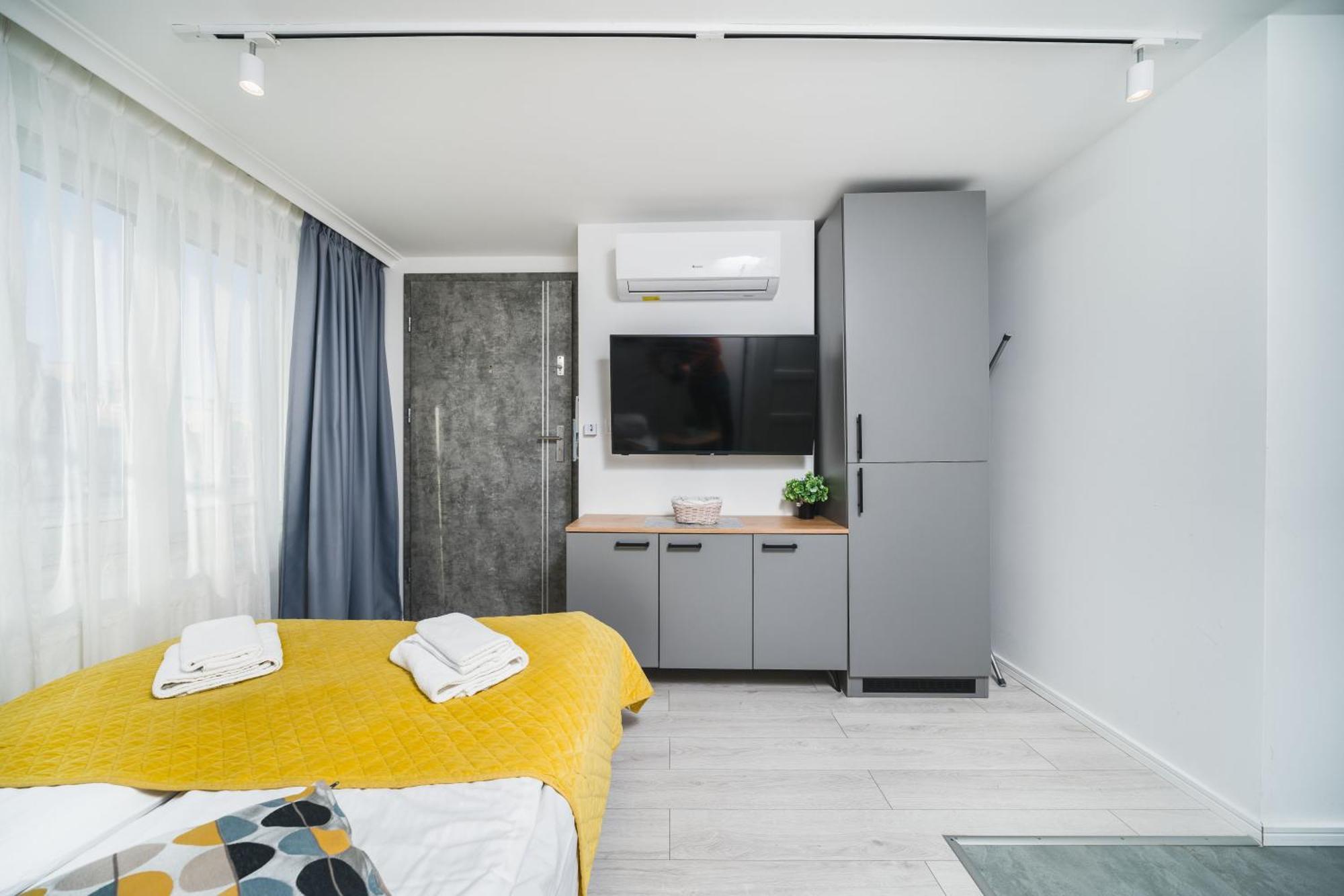 Ice Apartments Красков Екстериор снимка